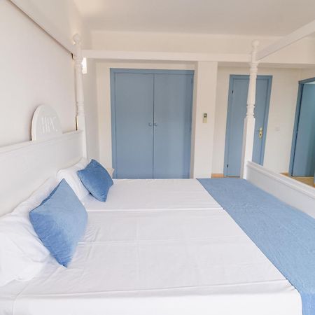 Hostal Hpc Porto Colom Exterior photo