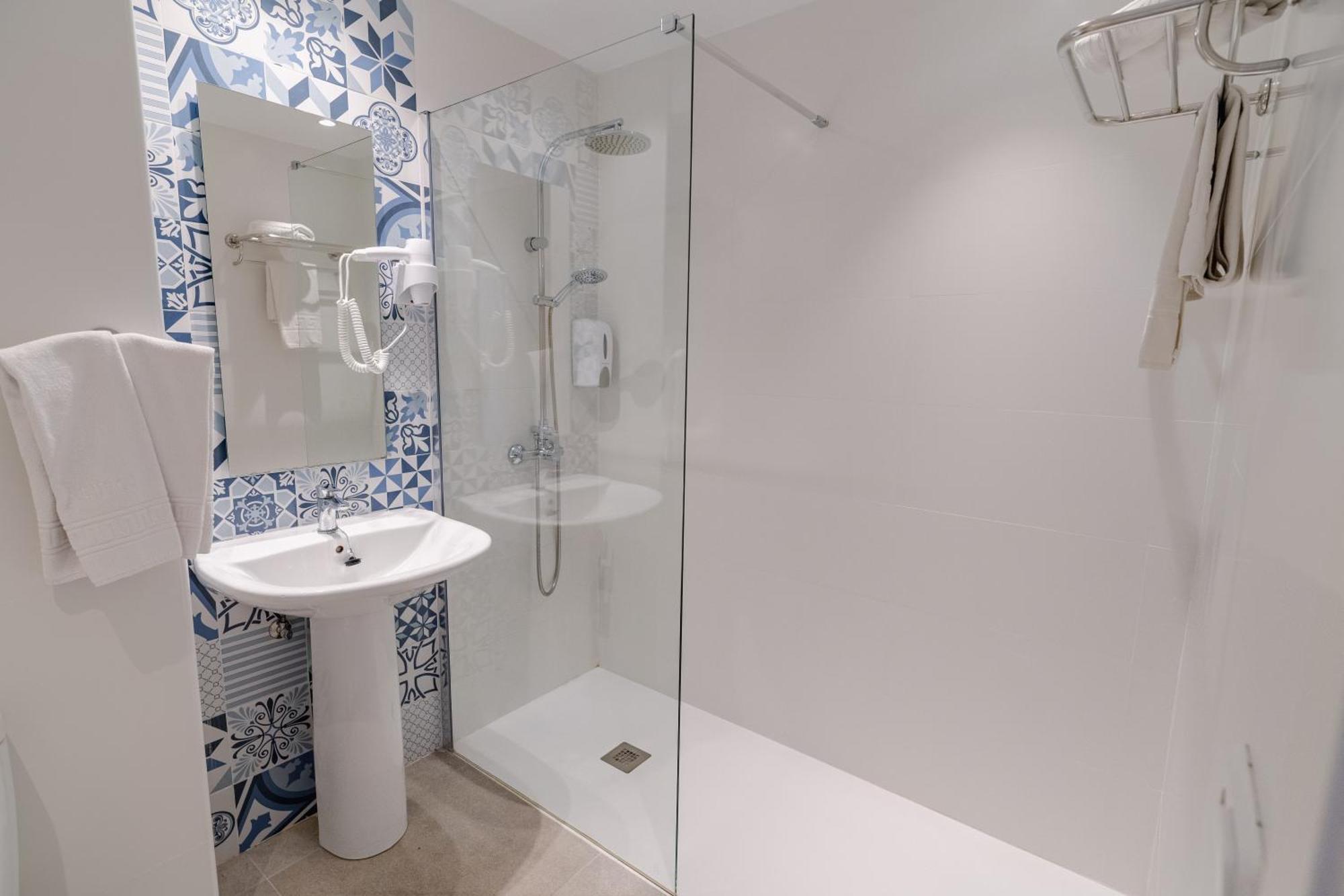 Hostal Hpc Porto Colom Exterior photo